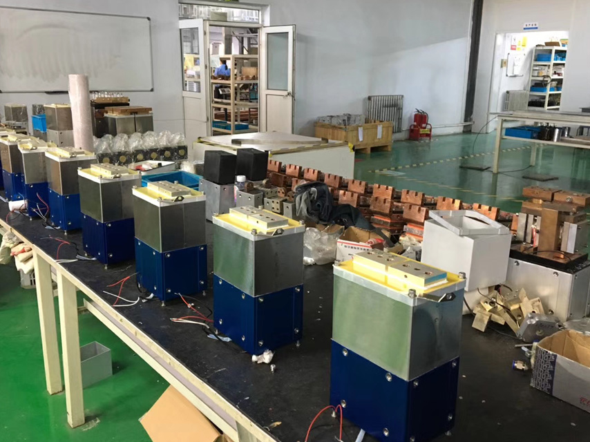 中頻變壓器安裝車間